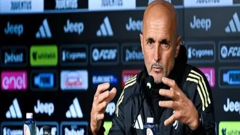 三月未落幕，星陨四起，一人平静谢幕，三生命运未卜。